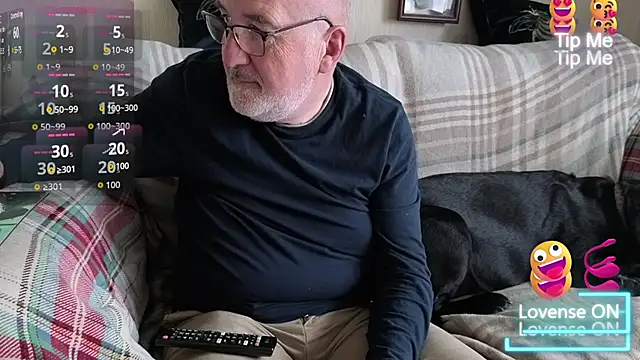 Adamdaddybear online show from 09/20/25, 01:45