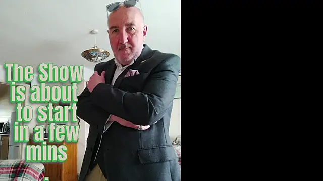 Adamdaddybear online show from 10/01/25, 07:47