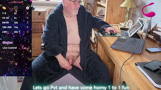 Adamdaddybear online show from 04/11/26, 07:45