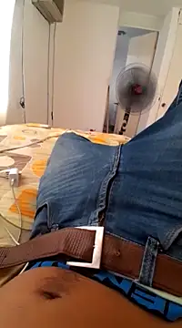 Snapshot of elcobin chatting on 03/01/25, 12:07 elcobin online show from 03/01/25, 12:07