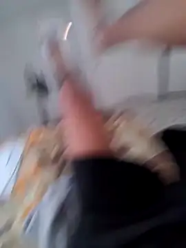 Snapshot of elcobin chatting on 03/04/25, 04:52 elcobin online show from 03/04/25, 04:52