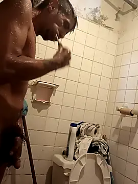 Snapshot of elcobin chatting on 09/10/25, 05:29 elcobin online show from 09/10/25, 05:29