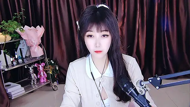 Snapshot of xiaoya666--baby chatting on 03/07/25, 02:04 xiaoya666--baby online show from 03/07/25, 02:04
