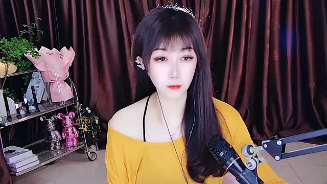 Snapshot of xiaoya666--baby chatting on 03/07/25, 02:45 xiaoya666--baby online show from 03/07/25, 02:45