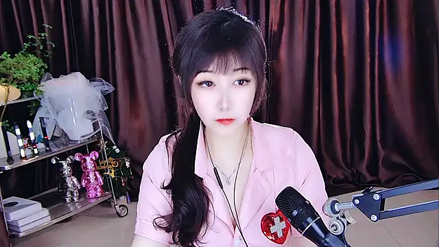 Snapshot of xiaoya666--baby chatting on 03/13/25, 02:44 xiaoya666--baby online show from 03/13/25, 02:44