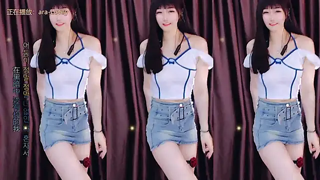 Snapshot of xiaoya666--baby chatting on 03/21/25, 05:45 xiaoya666--baby online show from 03/21/25, 05:45