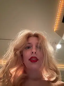 Snapshot of XMelissaX chatting on 09/12/25, 07:47 XMelissaX online show from 09/12/25, 07:47