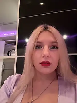 Snapshot of XMelissaX chatting on 10/10/25, 07:24 XMelissaX online show from 10/10/25, 07:24