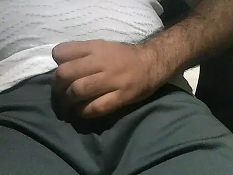 Snapshot of cryptoman1119 chatting on 11/27/25, 04:09 cryptoman1119 online show from 11/27/25, 04:09