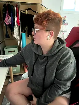 Sweetleeahxx online show from 09/30/25, 01:16