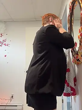 Sweetleeahxx online show from 10/14/25, 01:23