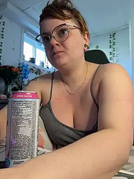 Sweetleeahxx online show from 05/15/26, 01:07