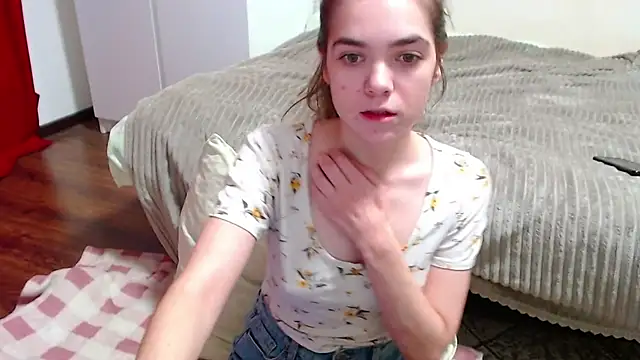 Snapshot of SallyMkn chatting on 12/01/24, 04:29 SallyMkn online show from 12/01/24, 04:29