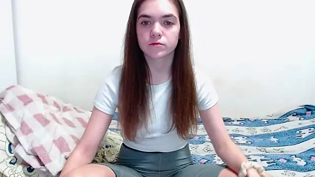Snapshot of SallyMkn chatting on 02/27/25, 01:49 SallyMkn online show from 02/27/25, 01:49
