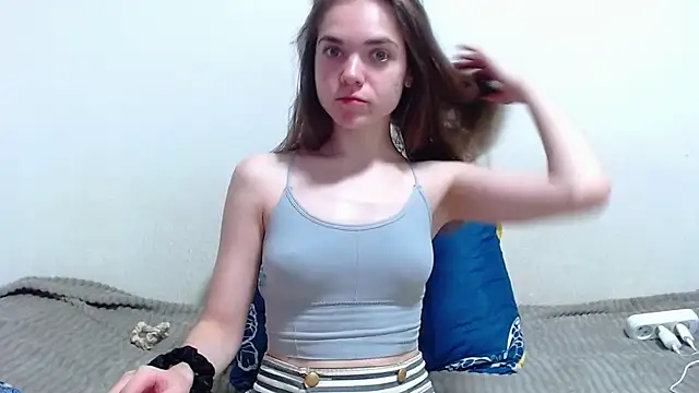 Snapshot of SallyMkn chatting on 09/10/25, 05:57 SallyMkn online show from 09/10/25, 05:57