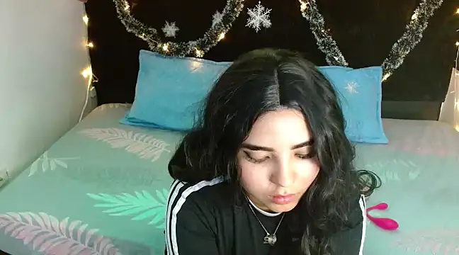 Miapeyton online show from 12/13/24, 03:32