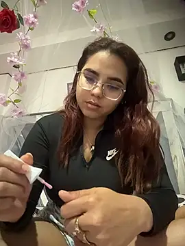 Miapeyton online show from 09/28/25, 04:56