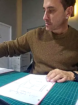 Snapshot of Lucas___81 chatting on 12/05/25, 05:31 Lucas 81 online show from 12/05/25, 05:31