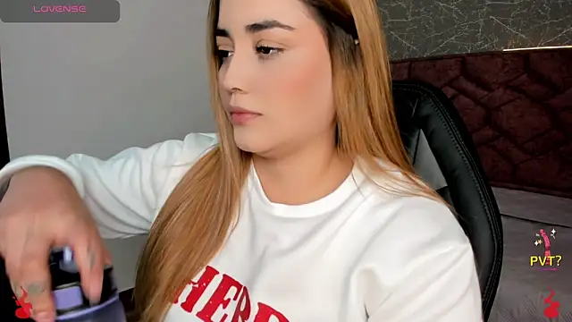 Lucia star   online show from 01/11/25, 11:45