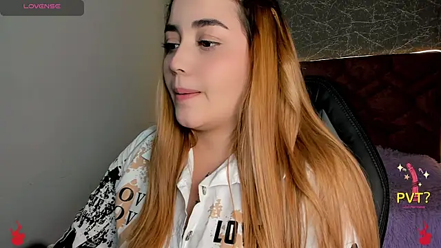 Lucia star   online show from 02/04/25, 07:33