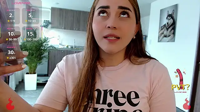 Lucia star   online show from 11/22/25, 04:28