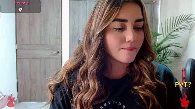 Lucia star   online show from 02/02/26, 05:11