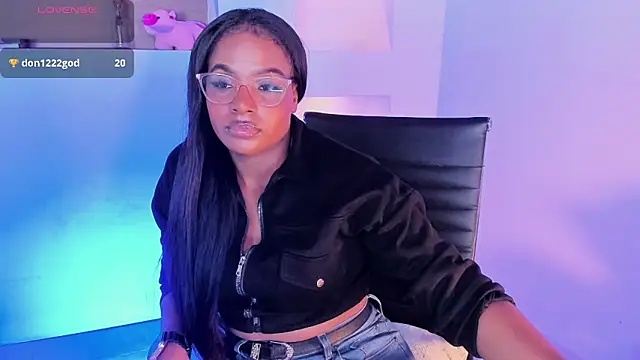 Snapshot of IvyBliss8 chatting on 01/28/25, 06:07 IvyBliss8 online show from 01/28/25, 06:07