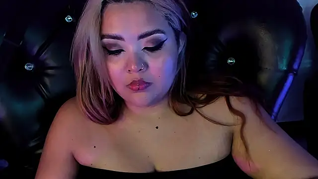 Snapshot of Agatha_humidity chatting on 01/16/25, 08:22 Agatha humidity online show from 01/16/25, 08:22