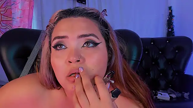 Snapshot of Agatha_humidity chatting on 02/10/25, 09:36 Agatha humidity online show from 02/10/25, 09:36