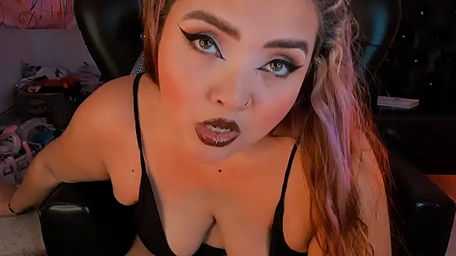 Snapshot of Agatha_humidity chatting on 02/11/25, 06:55 Agatha humidity online show from 02/11/25, 06:55