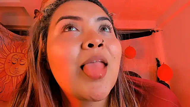 Snapshot of Agatha_humidity chatting on 02/17/25, 06:53 Agatha humidity online show from 02/17/25, 06:53