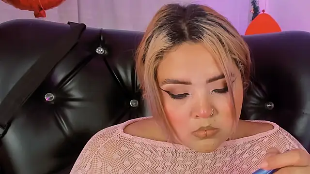 Snapshot of Agatha_humidity chatting on 02/18/25, 06:47 Agatha humidity online show from 02/18/25, 06:47