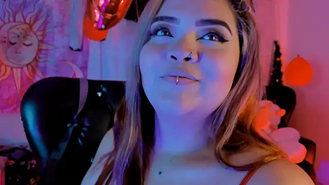 Snapshot of Agatha_humidity chatting on 02/21/25, 04:18 Agatha humidity online show from 02/21/25, 04:18