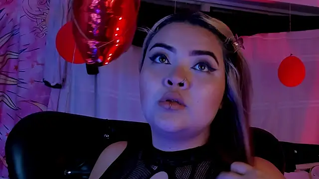 Snapshot of Agatha_humidity chatting on 02/22/25, 03:56 Agatha humidity online show from 02/22/25, 03:56