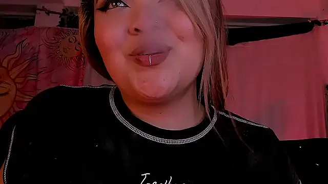 Snapshot of Agatha_humidity chatting on 03/10/25, 07:32 Agatha humidity online show from 03/10/25, 07:32