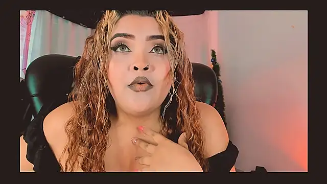 Snapshot of Agatha_humidity chatting on 03/18/25, 08:48 Agatha humidity online show from 03/18/25, 08:48