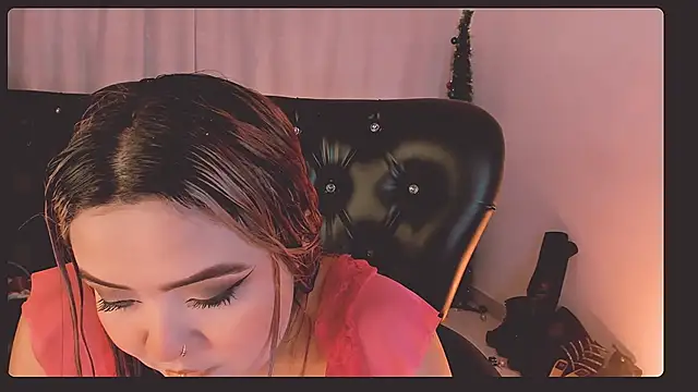 Snapshot of Agatha_humidity chatting on 03/22/25, 04:14 Agatha humidity online show from 03/22/25, 04:14