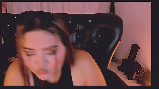 Snapshot of Agatha_humidity chatting on 03/23/25, 04:49 Agatha humidity online show from 03/23/25, 04:49