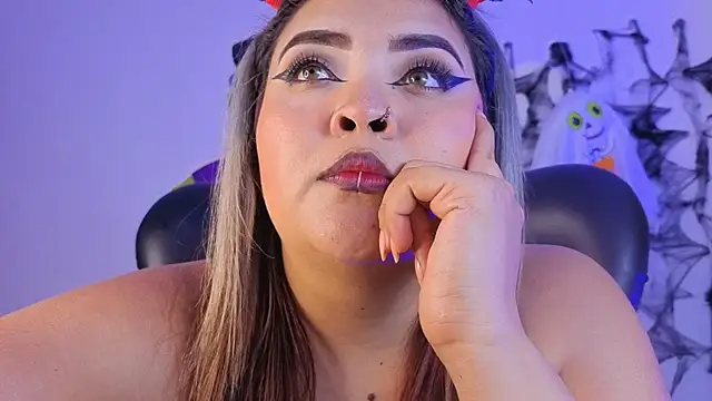 Snapshot of Agatha_humidity chatting on 10/04/25, 05:16 Agatha humidity online show from 10/04/25, 05:16