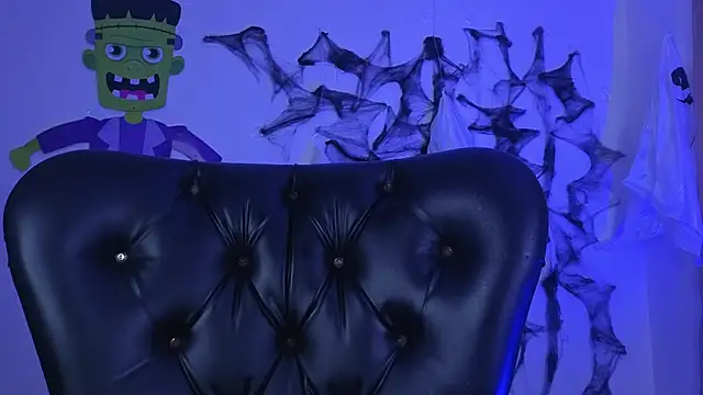 Snapshot of Agatha_humidity chatting on 10/29/25, 06:48 Agatha humidity online show from 10/29/25, 06:48