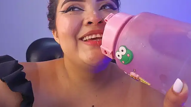 Snapshot of Agatha_humidity chatting on 11/08/25, 05:18 Agatha humidity online show from 11/08/25, 05:18