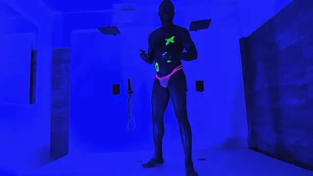 Latrellx7 online show from 12/28/24, 12:03