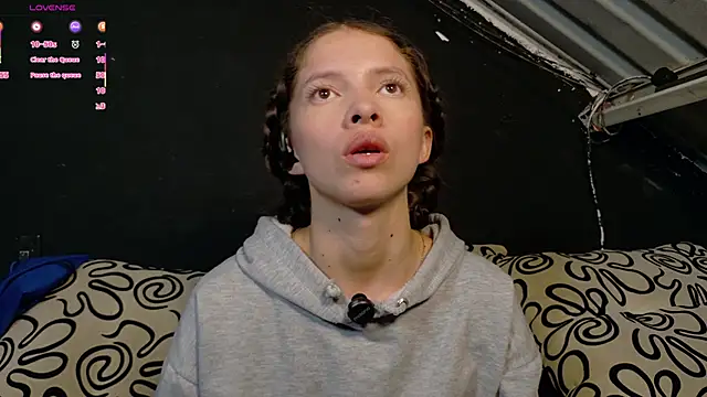 sweetdam12 online show from 10/25/25, 08:14