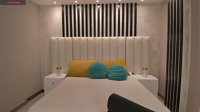 GiaFerrara online show from 02/05/25, 03:13