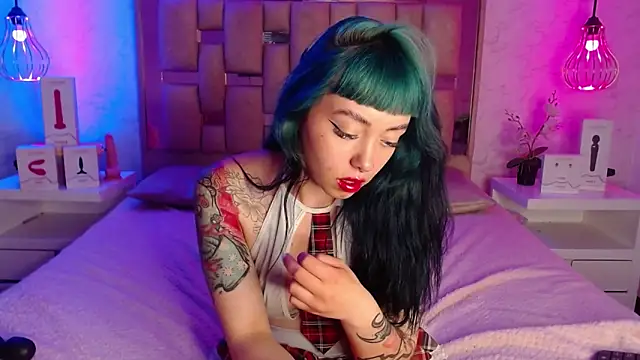 GigiVolkova online show from 01/06/25, 11:42