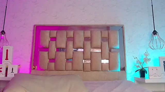 GigiVolkova online show from 02/02/25, 10:49