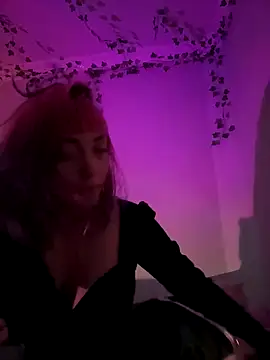 GigiVolkova online show from 10/05/25, 10:18