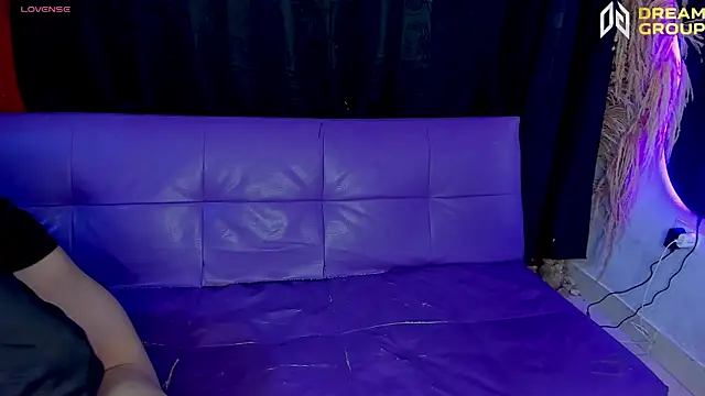 Snapshot of Yourslust_ chatting on 03/01/25, 11:37 Yourslust online show from 03/01/25, 11:37