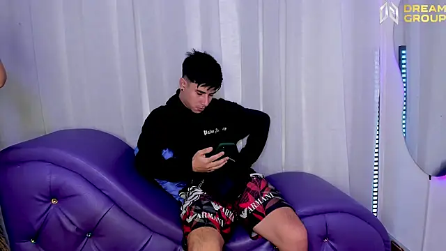 Snapshot of Yourslust_ chatting on 11/03/25, 01:34 Yourslust online show from 11/03/25, 01:34