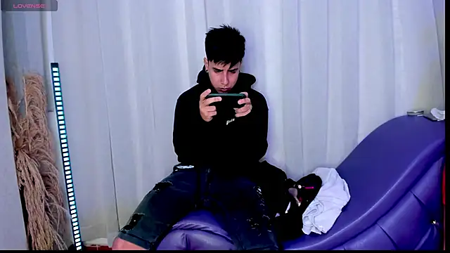 Snapshot of Yourslust_ chatting on 11/20/25, 07:35 Yourslust online show from 11/20/25, 07:35